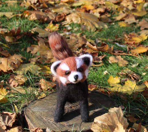 krasnaia-panda-valianaia-igruska-valiana-igraska-cervona-panda-interjerna-big-1