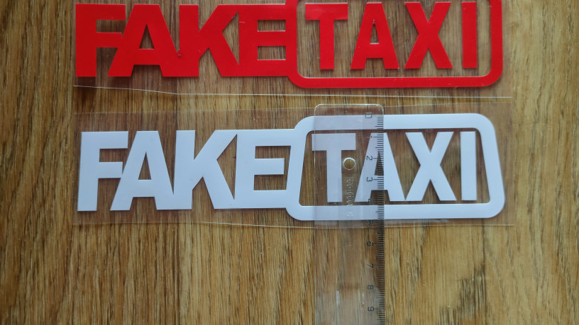 nakleiki-na-avtomobil-faketaxi-cernaia-krasnaia-belaia-zeltaia-svetootrazaiushhaia-big-6