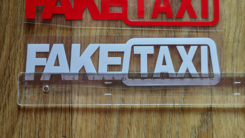 nakleiki-na-avtomobil-faketaxi-cernaia-krasnaia-belaia-zeltaia-svetootrazaiushhaia-big-5
