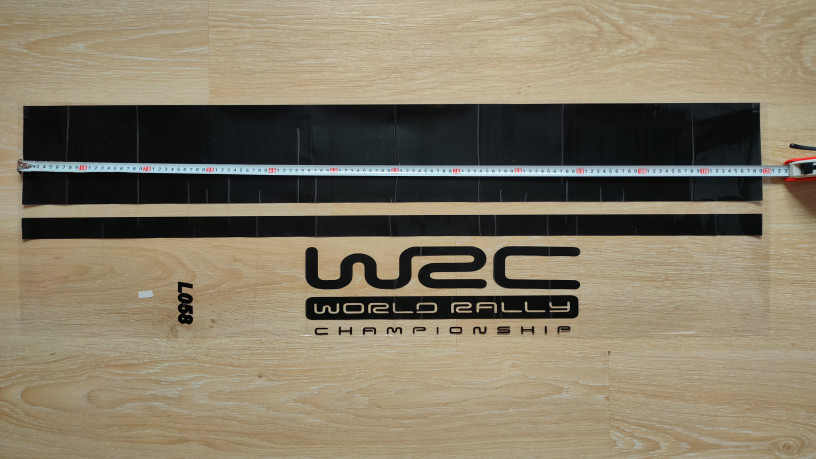 nakleika-na-kapot-avto-dve-polosy-wrc-cernaia-big-2