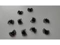 paucki-cernye-belye-dlia-xellouina-prikola-plastmassovye-10-st-small-7