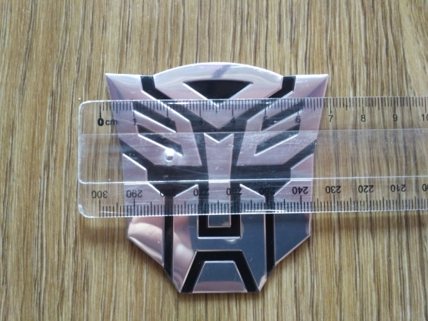 nakleika-avtobot-na-avto-ili-moto-transformer-big-2
