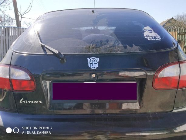 nakleika-avtobot-na-avto-ili-moto-transformer-big-4