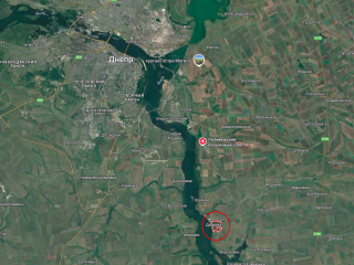 Будинок на березі, власний берег