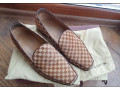 vintazni-loferi-z-xutra-poni-louis-vuitton-small-0