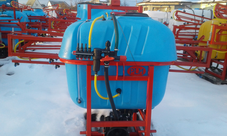 obpriskuvac-navisnii-400-l-big-3