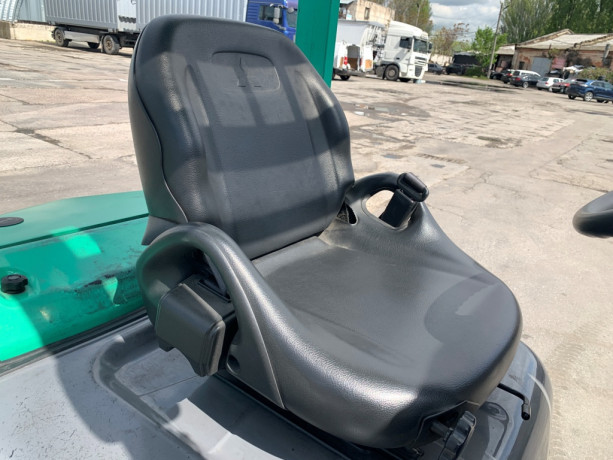 pogruzcik-mitsubishi-na-15-tonny-2020-goda-na-pnevmosinax-big-5