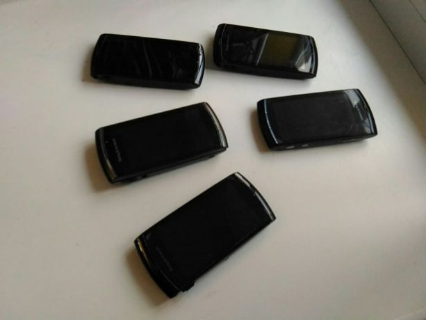sony-ericsson-u5i-big-4