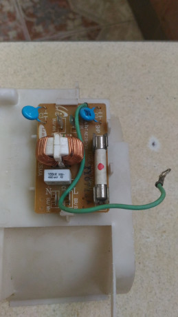 samsung-model-mw712kr-plata-z-plastkovim-derzatelem-big-4