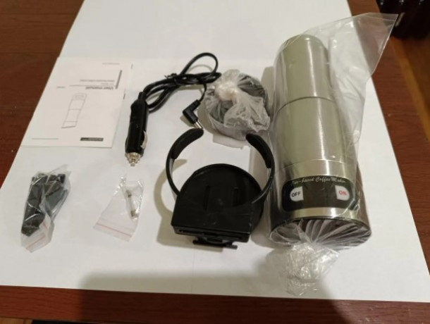 avtomobilnaia-kofevarka-12v-i-24v-dalnoboi-big-0