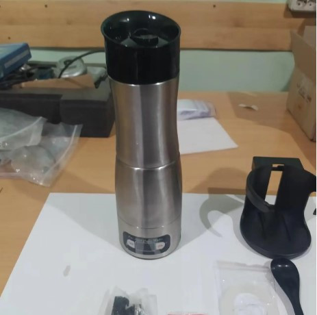 avtomobilnaia-kofevarka-12v-i-24v-dalnoboi-big-1