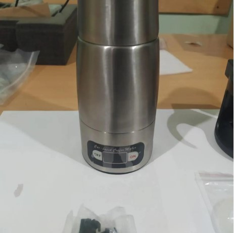 avtomobilnaia-kofevarka-12v-i-24v-dalnoboi-big-2