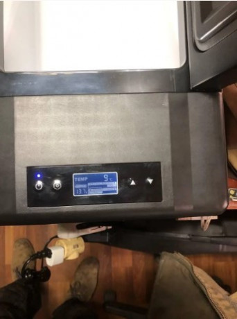 universalnii-avtoxolodilnik-20l-12v24v220v-big-2