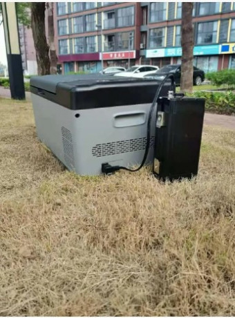 universalnii-avtoxolodilnik-20l-12v24v220v-big-1