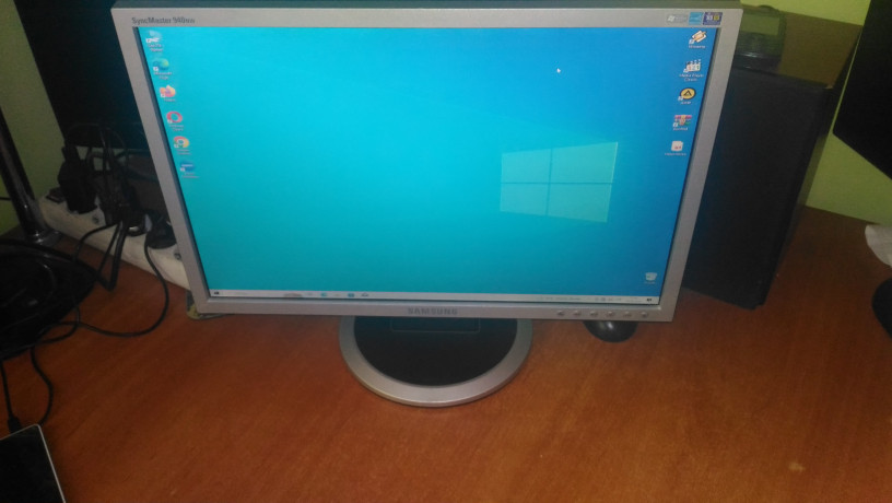 monitor-displei-samsung-940nw-big-0