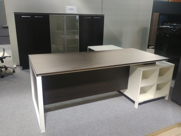 kabinet-kerivnika-silver-big-0