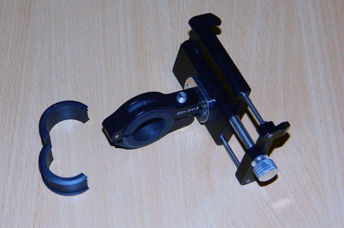 kreplenie-dlia-telefona-elektrosamokata-xiaomi-m365-aliuminievoe-big-1