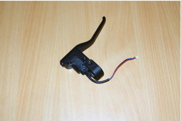 rycag-tormoza-elektrosamokata-xiaomi-m365-big-3