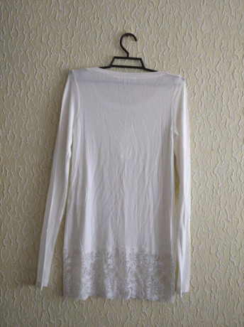 viskoznii-tonkii-reglan-koftocka-z-merezivom-na-xudenkix-italiia-big-3