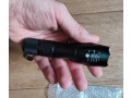 vodonepronicaemyi-takticeskii-led-fonarik-iarkost-1000-1800-lumens-small-7