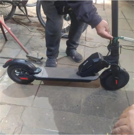 dopolnitelnyi-akkumuliator-dlia-elektrosamokata-m365-xiaomi-big-3