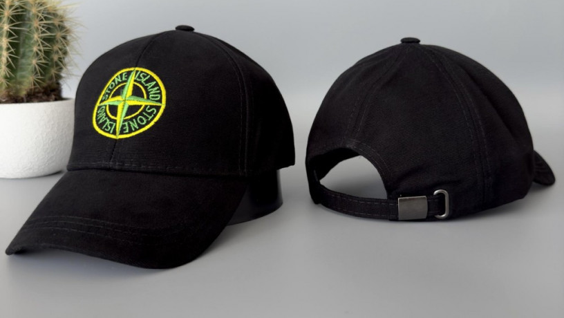 kepka-corna-stone-island-cernaia-big-0