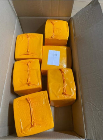 sirnii-produkt-ukrayinskii-50-ziru-v-suxii-recovini-krug-brus-big-7