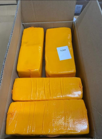 sirnii-produkt-ukrayinskii-50-ziru-v-suxii-recovini-krug-brus-big-6