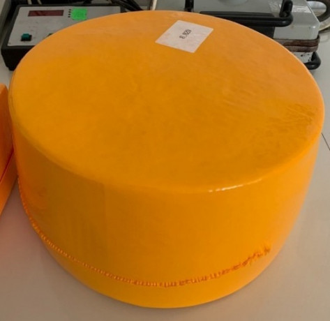 sirnii-produkt-ukrayinskii-50-ziru-v-suxii-recovini-krug-brus-big-1