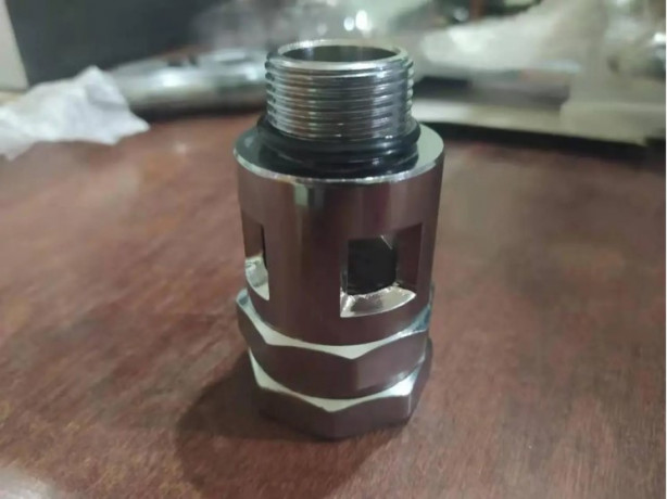 smotrovoi-stakan-dlia-slanga-trk-34-34-bspp-big-0