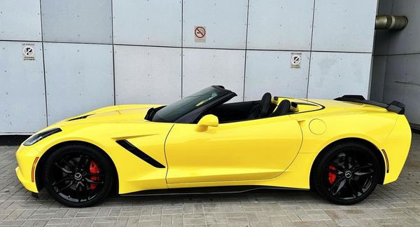 prokat-avto-chevrolete-corvette-stingray-bez-voditelia-big-3