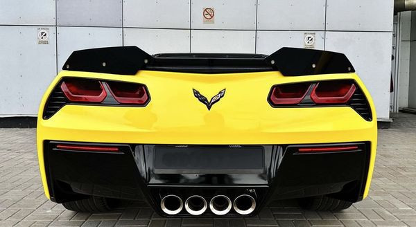prokat-avto-chevrolete-corvette-stingray-bez-voditelia-big-4