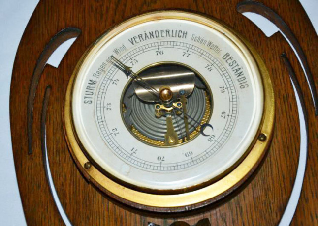 nastennyi-barometr-termometr-big-4