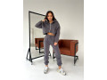 sportivnyi-kostium-zenskii-trend-small-6