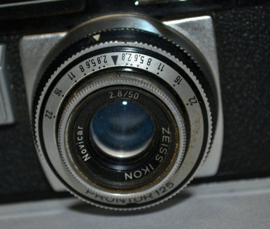 fotokamera-zeiss-ikon-colora-f-35mm1963-1965-big-2
