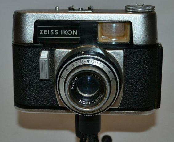 fotokamera-zeiss-ikon-colora-f-35mm1963-1965-big-0