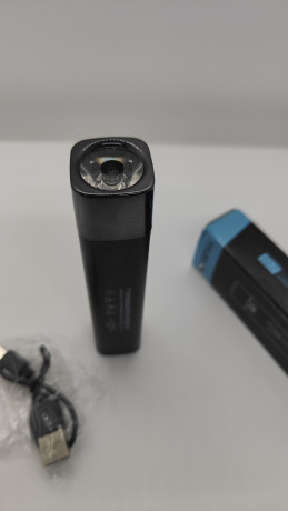 lixtarik-iz-silnim-svitlom-usb-zariadka-big-4