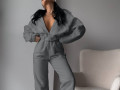 sportivnii-kostium-z-dvostoronnyogo-flisu-trend-sezonu-small-0