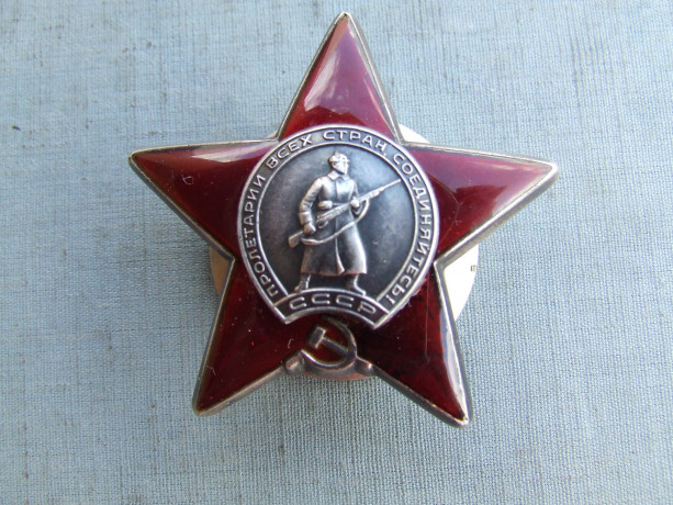 orden-oktiabrskaia-revoliuciia-62-538-liuks-5-ox-klepocnyi-big-3