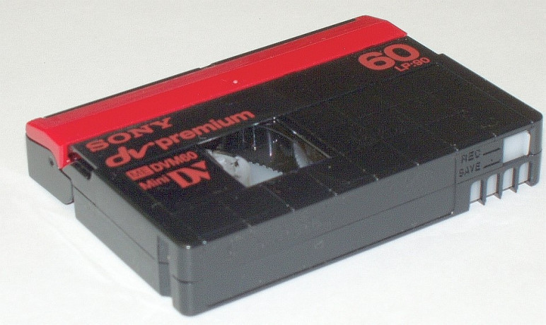 ocifrovka-videokasset-vhs-minidv-vhs-c-video8-s-vhs-digital8-audiokasset-big-3