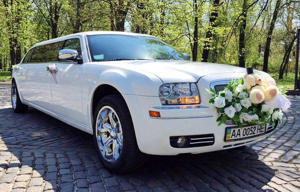limuzin-chrysler-300c-disco-prokat-big-2