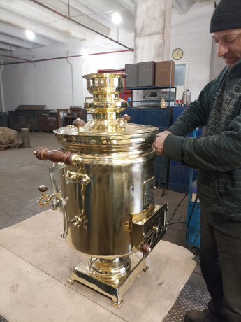 prodam-samovar-termos-latunnyi-35-l-big-0