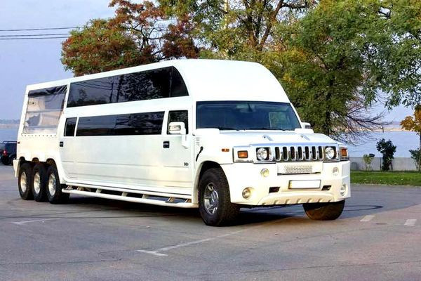 limuzin-ultra-mega-hummer-h2-2017-arenda-big-1