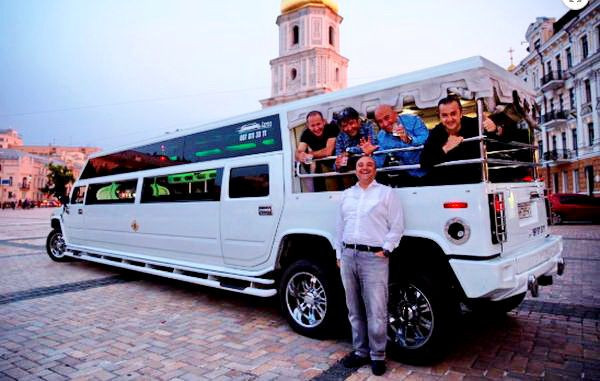 limuzin-mega-hummer-h2-belyi-arenda-big-3