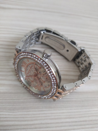 kvarcevye-zenskie-casy-michael-kors-big-7