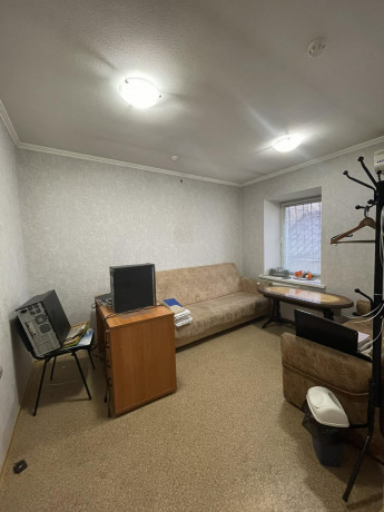 prodam-3-kimnatnii-ofis-v-centri-big-6