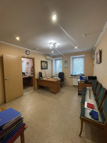 prodam-3-kimnatnii-ofis-v-centri-big-2