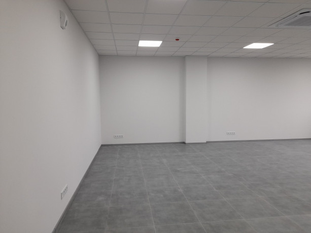nove-ofisne-primishhennia-84-kv-u-sucasnomu-biznes-centri-masstab-big-5