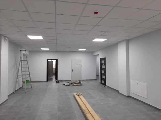 nove-ofisne-primishhennia-58-kv-u-sucasnomu-biznes-centri-masstab-big-4