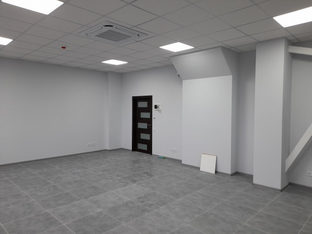 nove-ofisne-primishhennia-58-kv-u-sucasnomu-biznes-centri-masstab-big-2